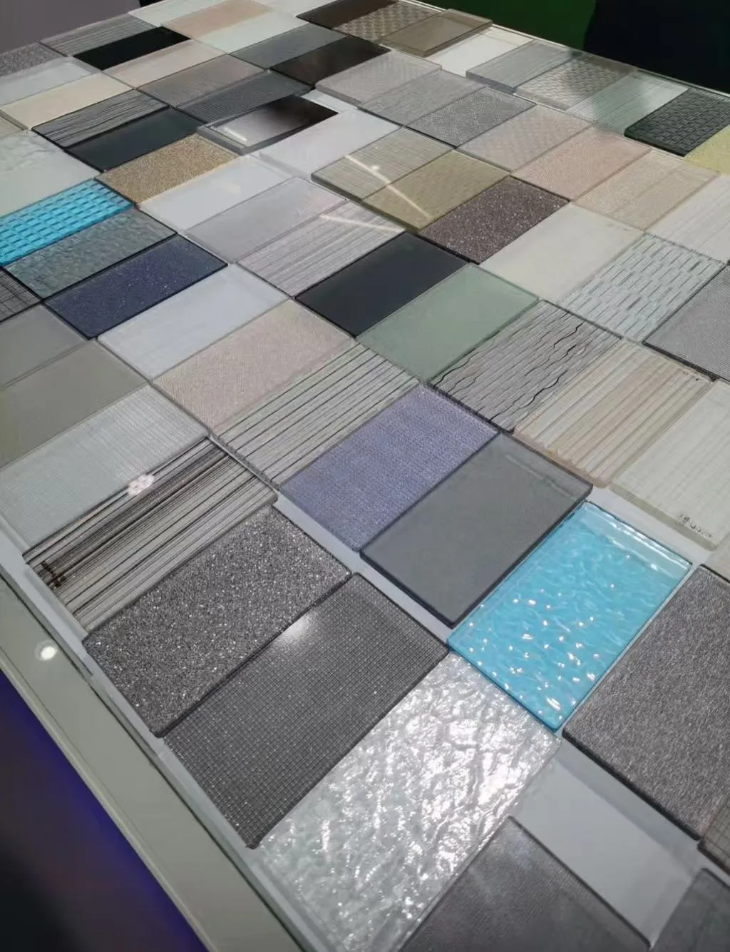 Selection of decorative glass appearance samples